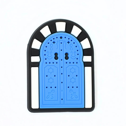 Porte bleu traditionnelle. ZINA